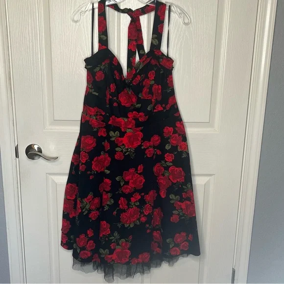 Hot Topic Red Roses Halter Top Dress Sz XXL Pinup Tulle Trim Black & Red - Picture 16 of 16